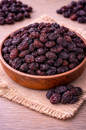 СТАФИДА ДРЕБНА ТЪМНА